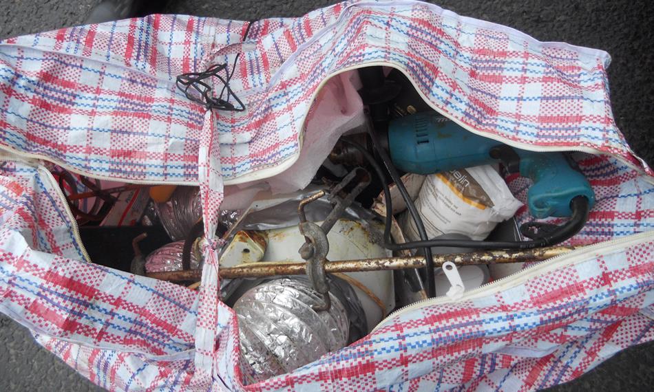 2011-11-28-1415pomůcky k výrobě.jpg